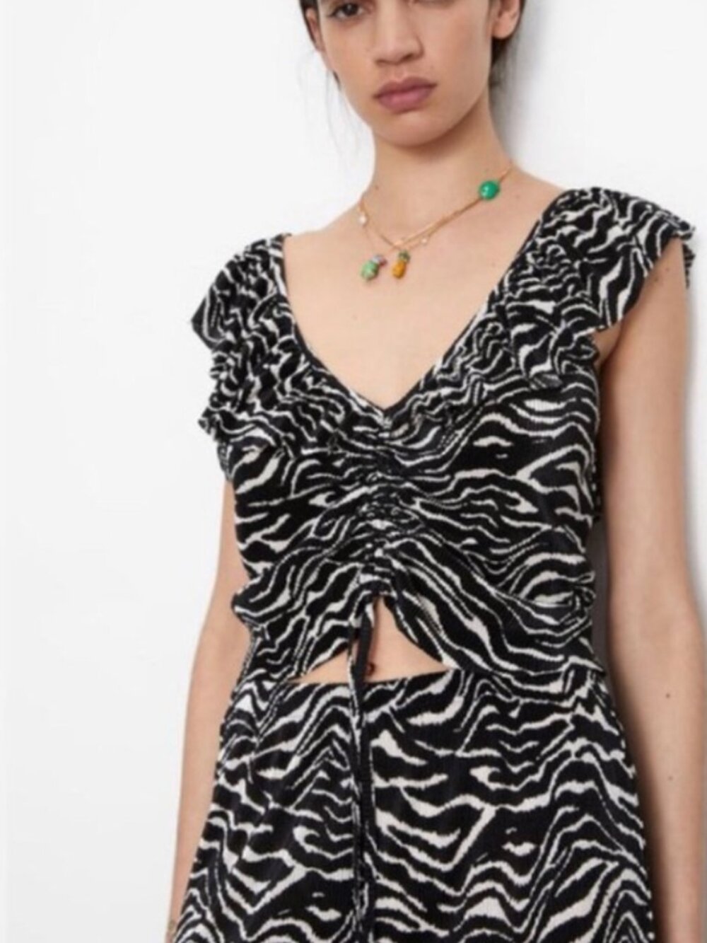ZARA Zebra Plisse Top Black White Ruffles Scrunched Tie Front Cinched Shirt Medi